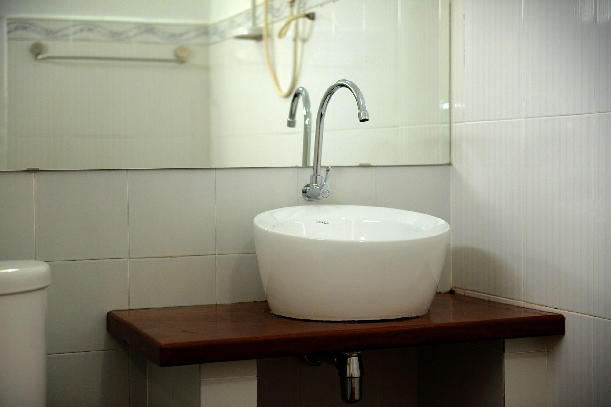 Mea Culpa Kampot Hotel Bagian luar foto