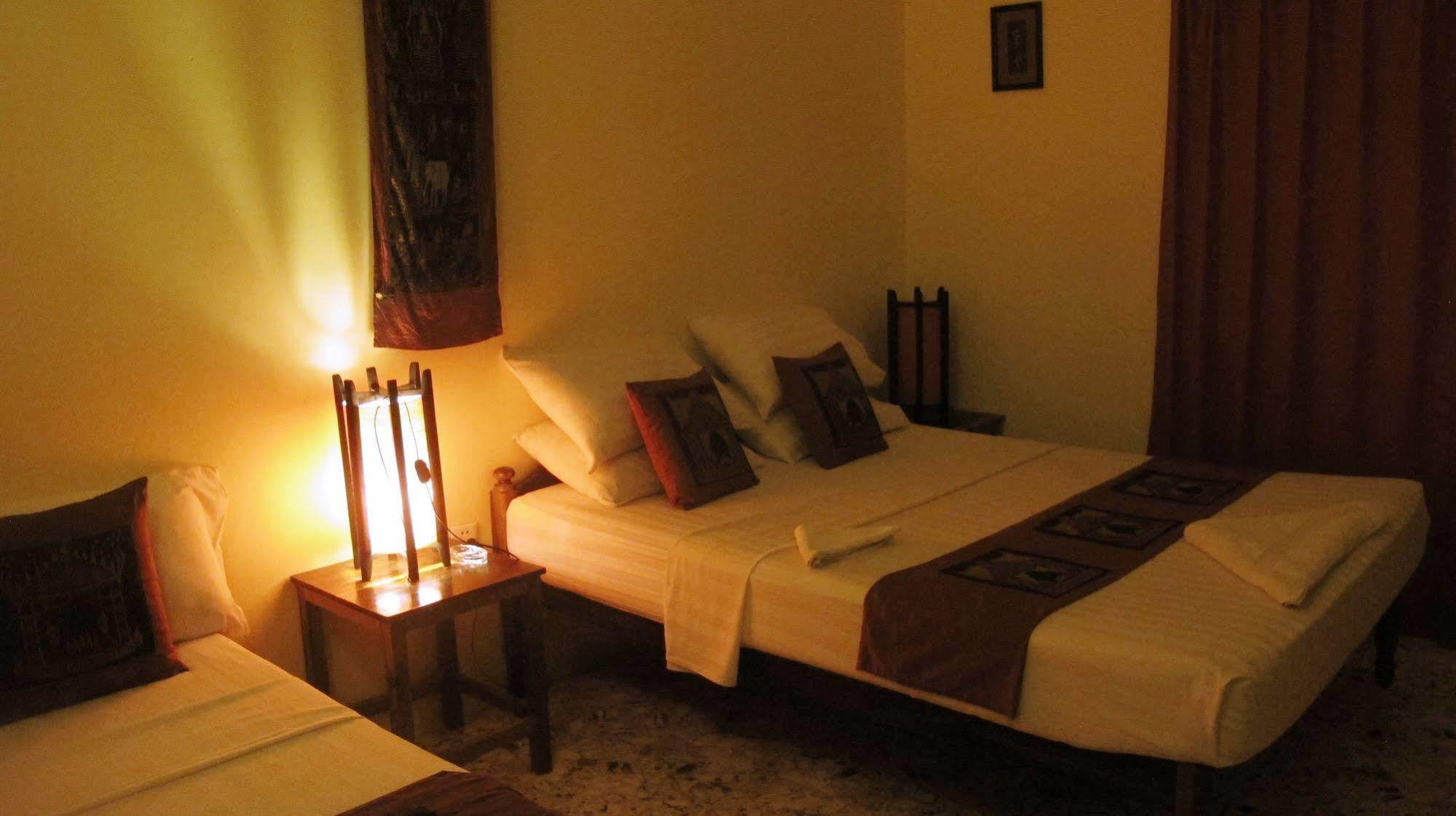 Mea Culpa Kampot Hotel Bagian luar foto