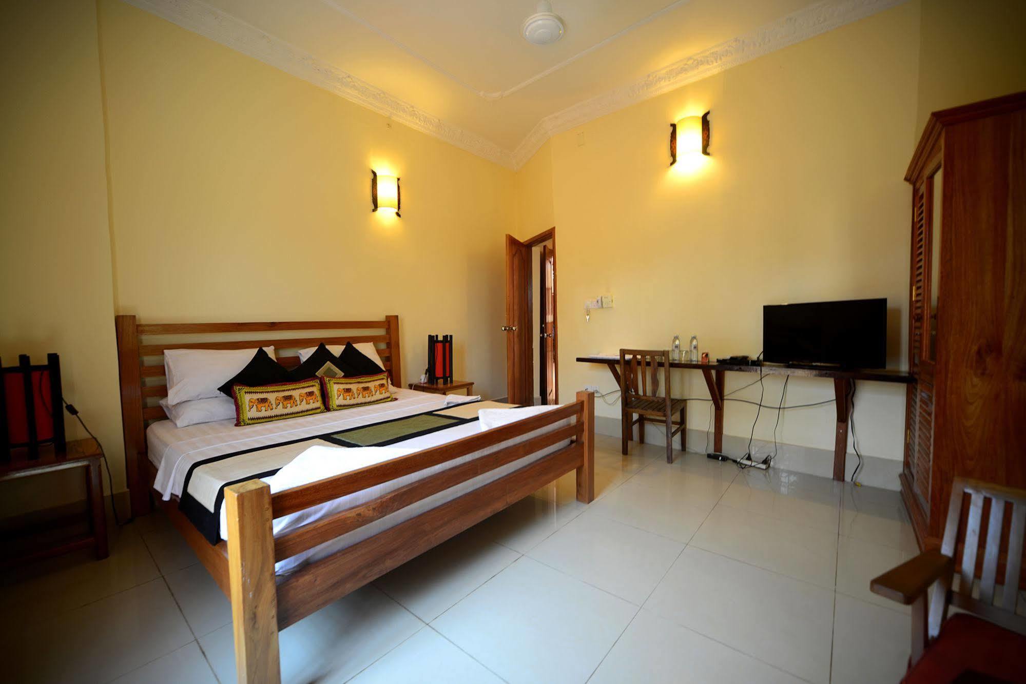 Mea Culpa Kampot Hotel Bagian luar foto