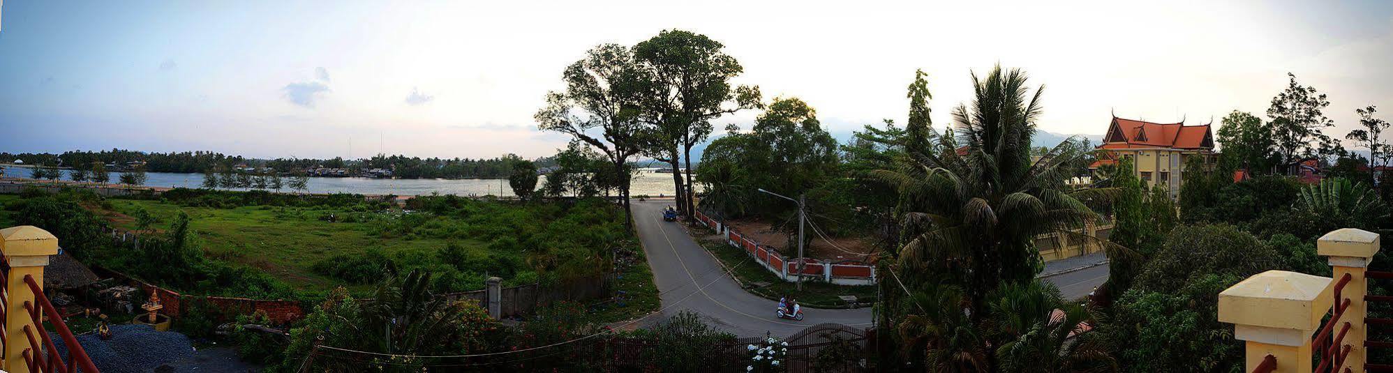 Mea Culpa Kampot Hotel Bagian luar foto